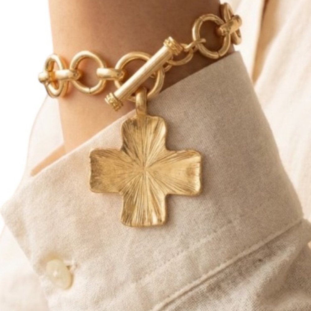 Gold Tone Metallic Hammered Cross Toggle Chain Bracelet